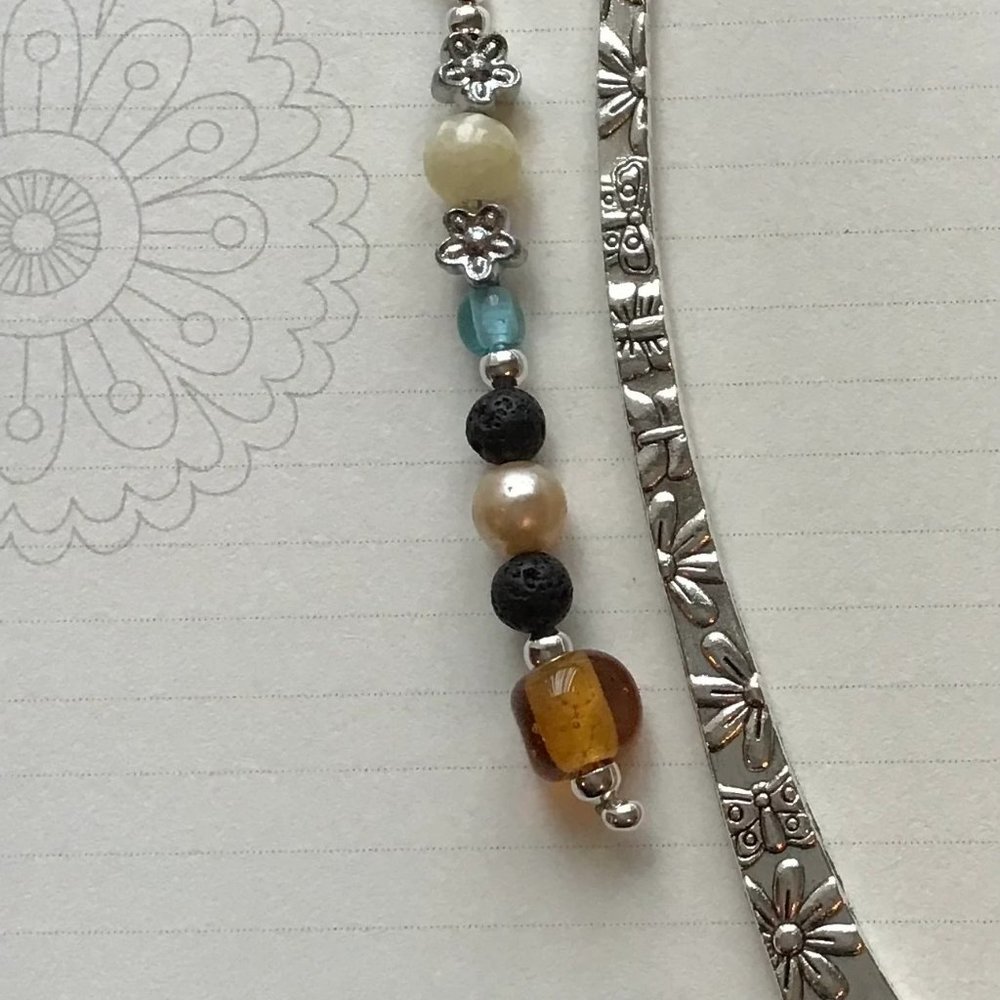 Tibetan Metal Essential Oil Bookmark Flower Engraved - Yellow Jade‎ - Pearl